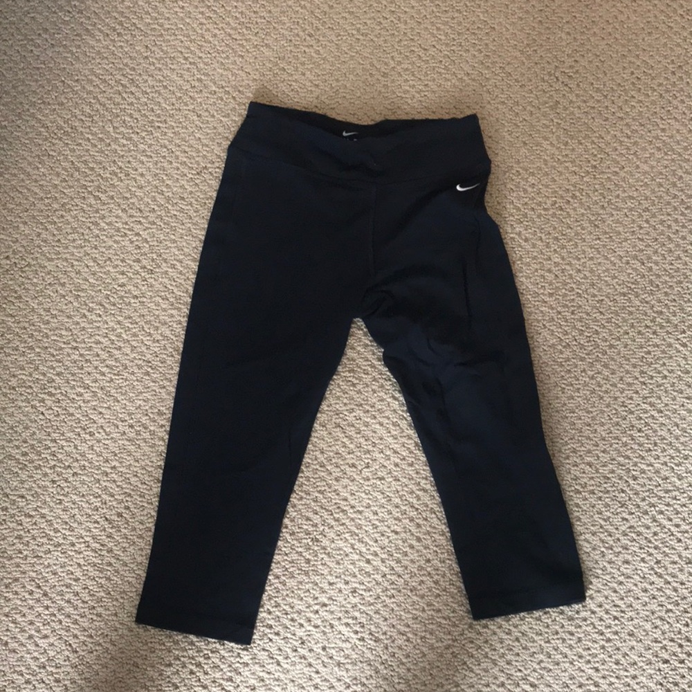 Crop Nike workout pants!